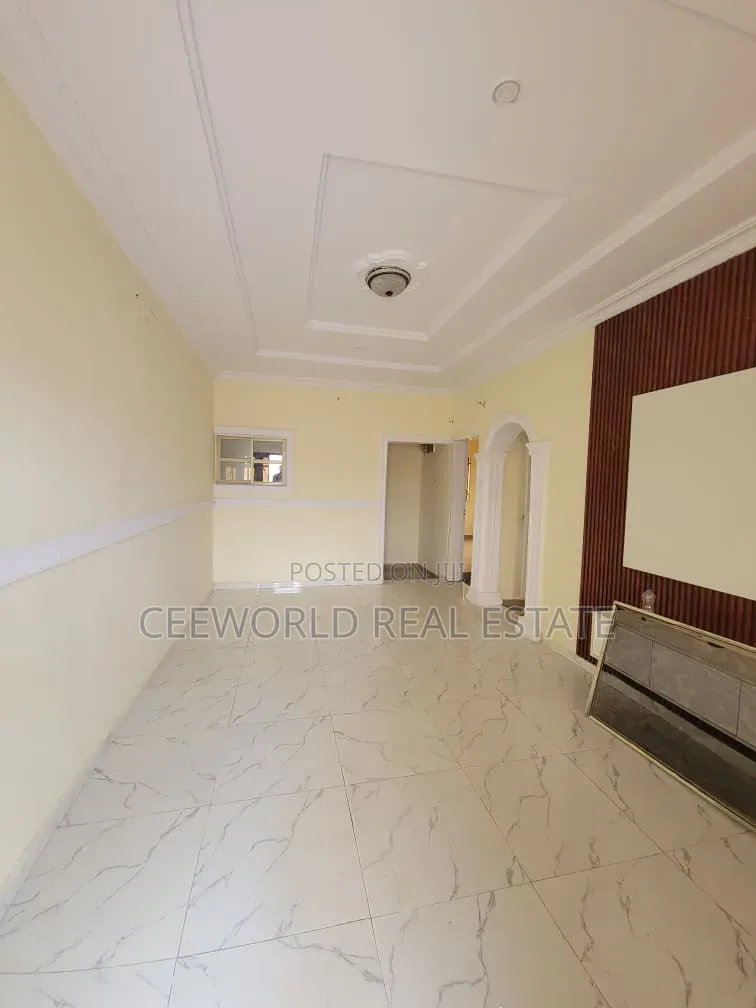 2bdrm Apartment in Ayegoro Estate Akobo for rent in Akobo