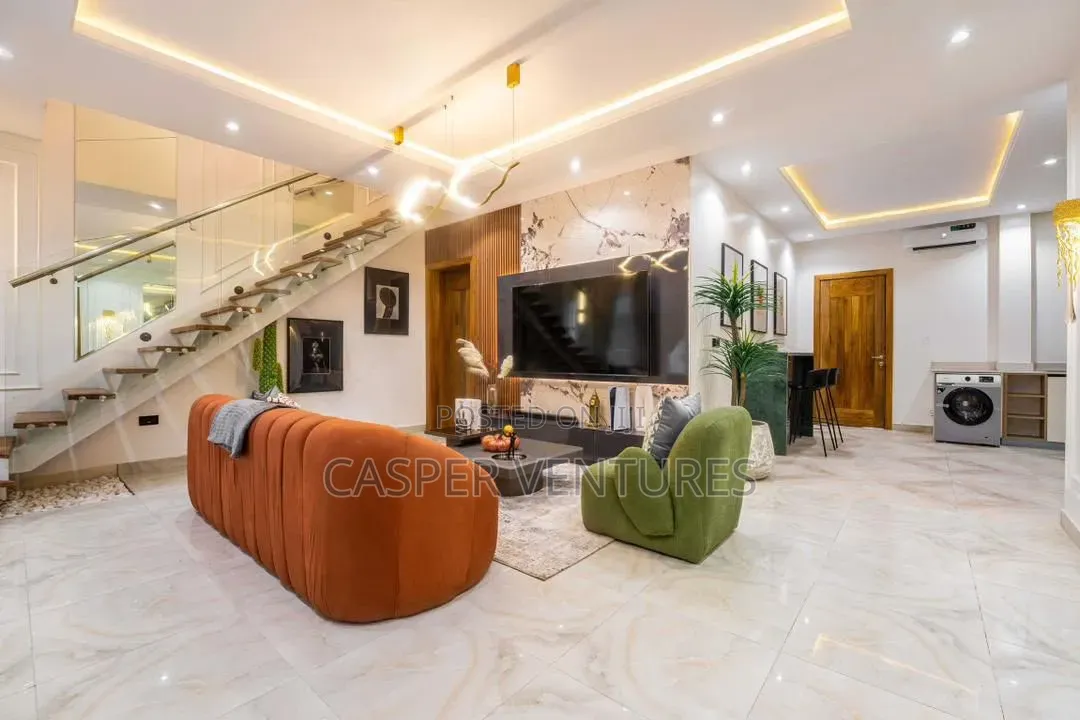 Furnished 2bdrm Block of Flats in Freedom Way, Lekki Phase 1 for sale in Lekki Phase 1