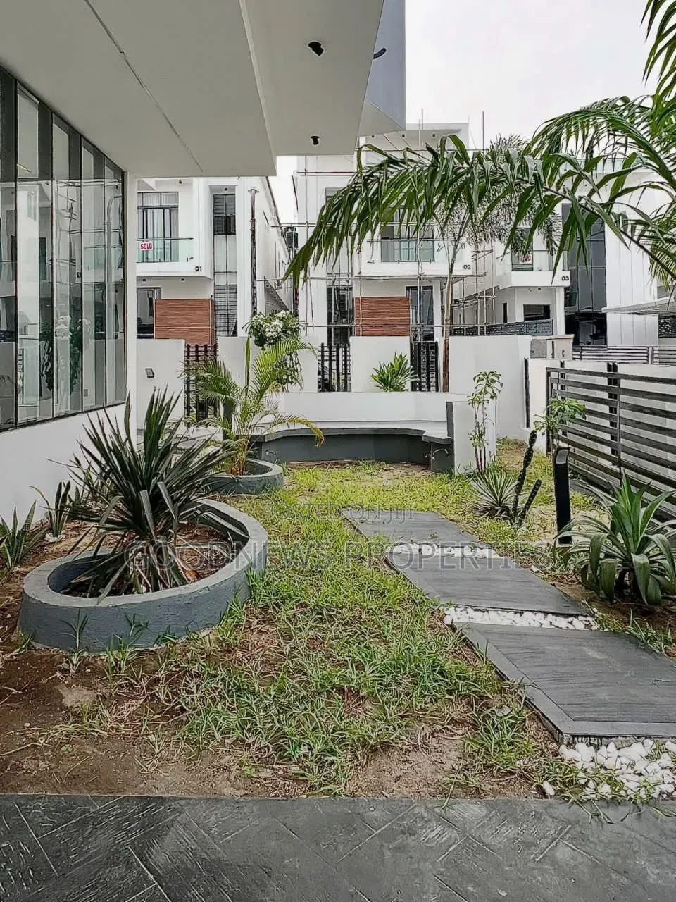 5bdrm Duplex in Chevron, Lekki Lagos for sale in Chevron