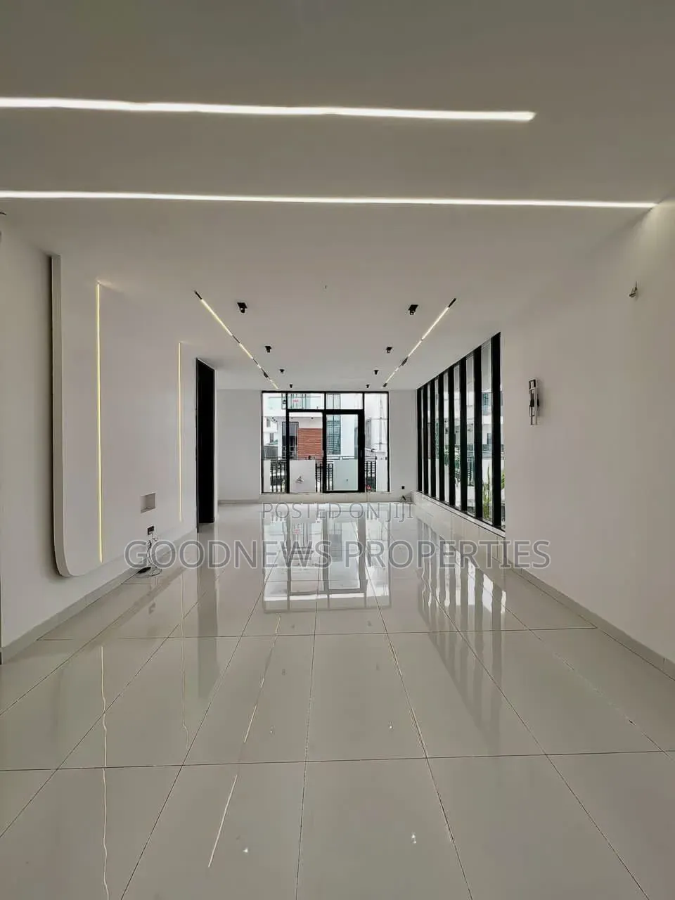 5bdrm Duplex in Chevron, Lekki Lagos for sale in Chevron