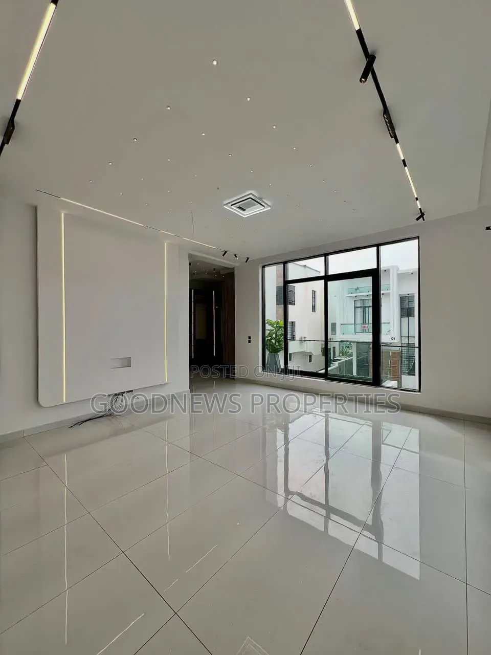 5bdrm Duplex in Chevron, Lekki Lagos for sale in Chevron