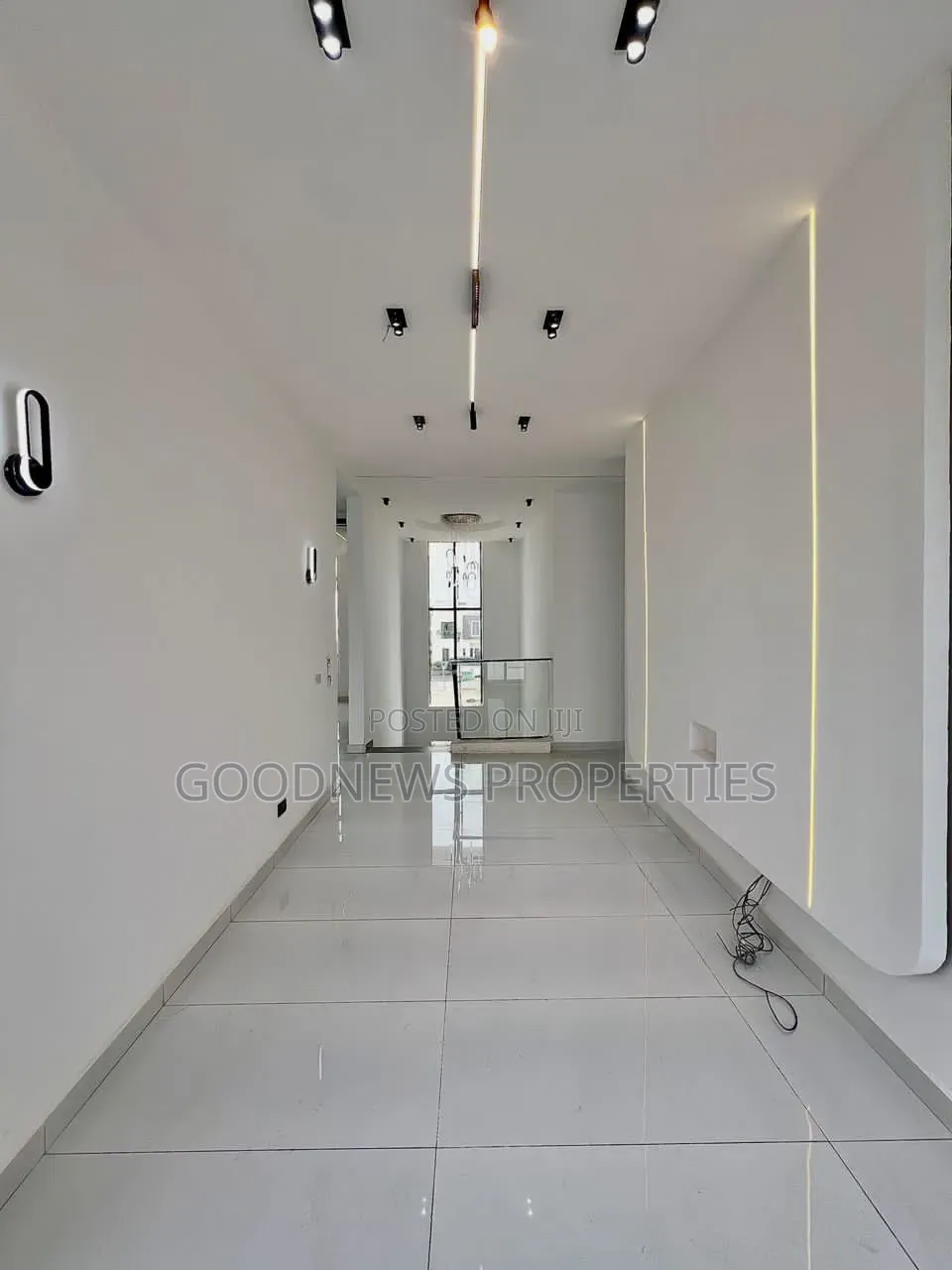 5bdrm Duplex in Chevron, Lekki Lagos for sale in Chevron