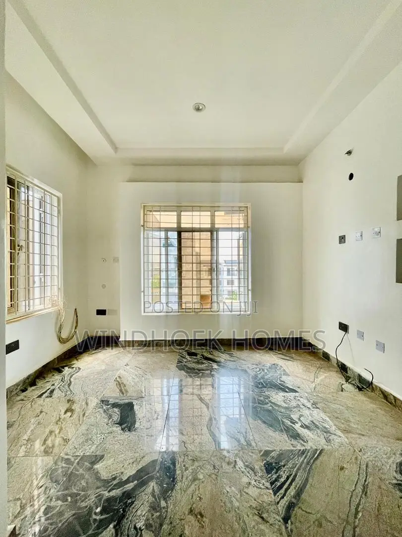 4bdrm Duplex in Jahi for sale in Jahi