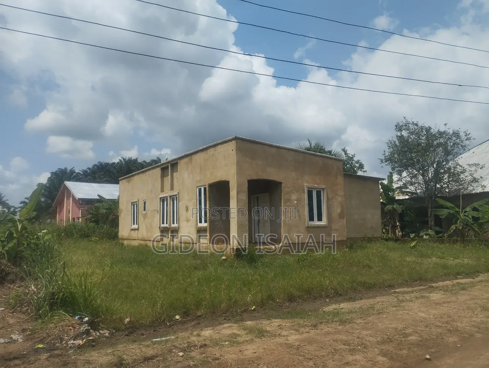 3bdrm Bungalow in Gitto Road, Uyo for sale in Uyo