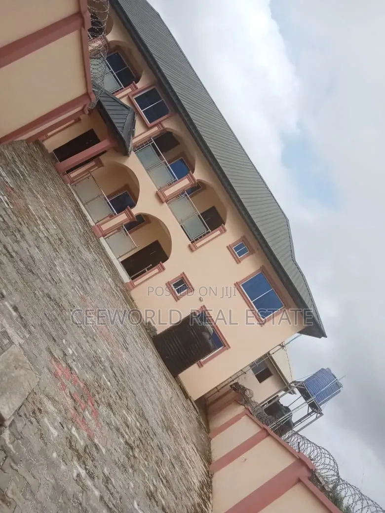 3bdrm Apartment in Olusoji Oluyole for rent in Oluyole Estate