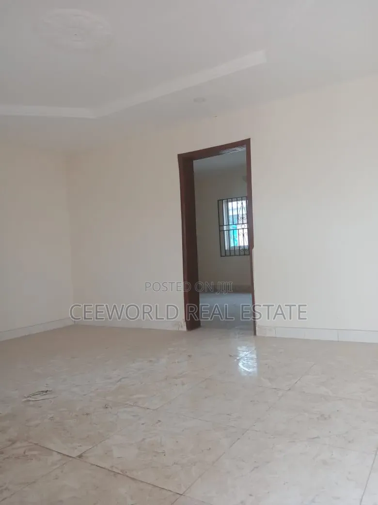 3bdrm Apartment in Olusoji Oluyole for rent in Oluyole Estate
