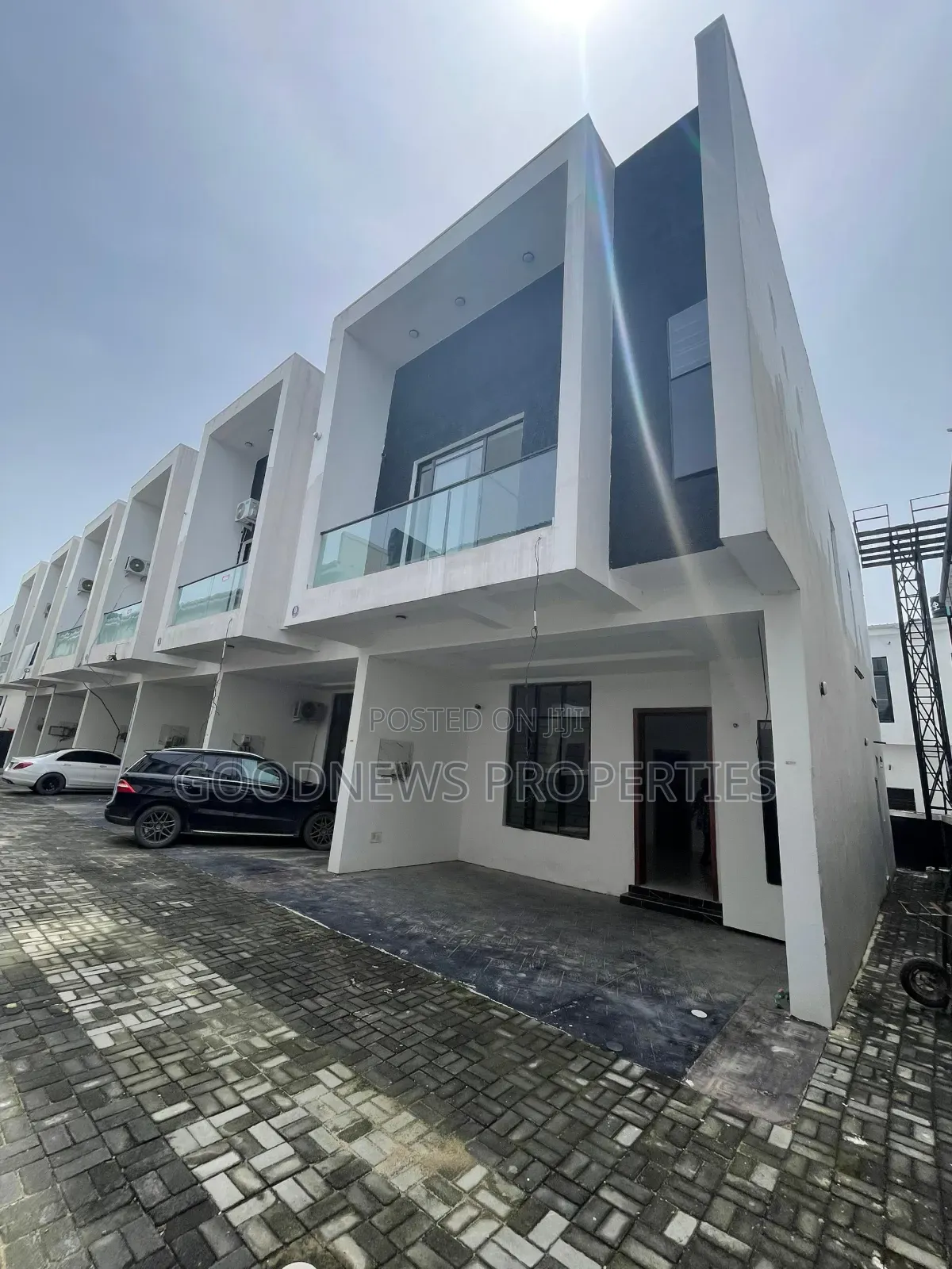 4bdrm Duplex in Ikota for sale in Ikota