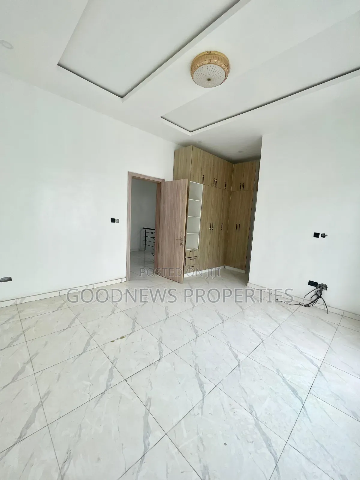 4bdrm Duplex in Ikota for sale in Ikota