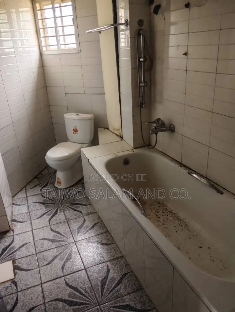 5bdrm Duplex in Bodija for sale in Bodija