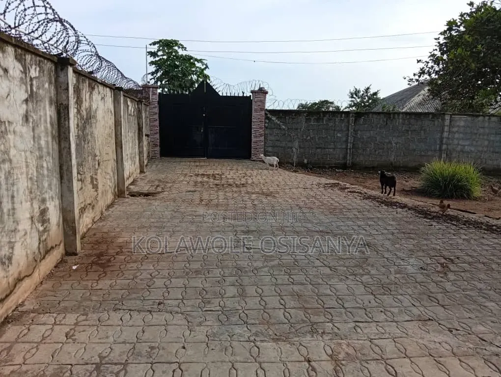 4bdrm Bungalow in Ado-Odo/Ota for sale in Ado-Odo/Ota