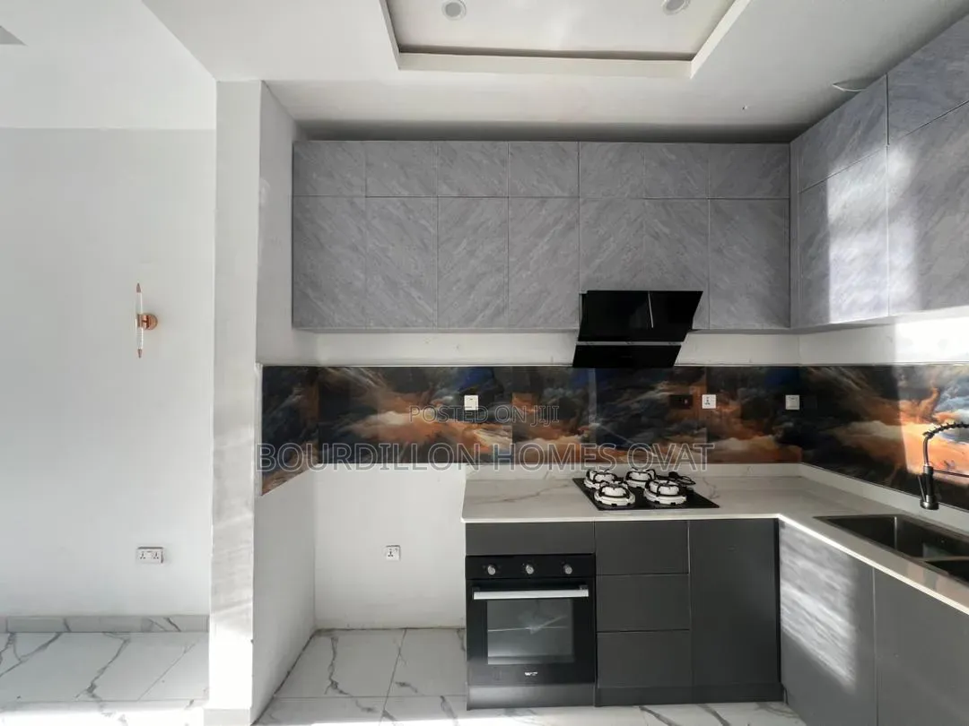 2bdrm Apartment in Ologolo Lekki Lagos for sale in Ologolo