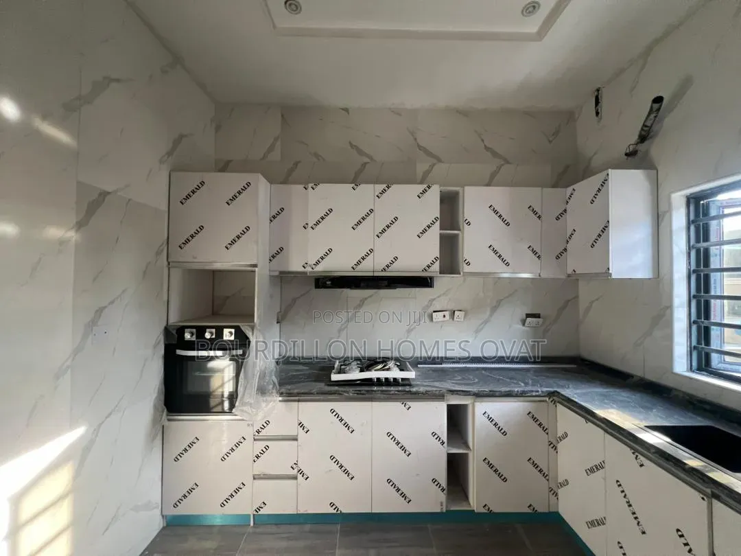 3bdrm Duplex in Ologolo Lekki Lagos for rent in Ologolo
