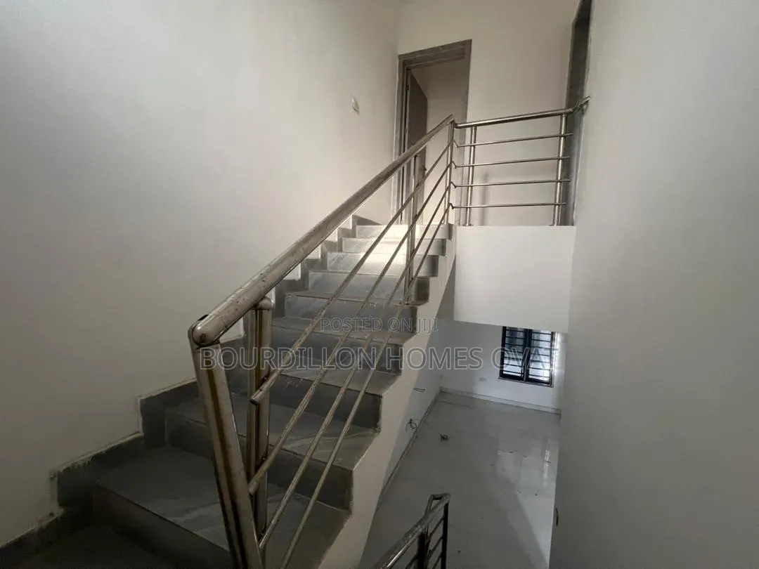 3bdrm Duplex in Ologolo Lekki Lagos for rent in Ologolo