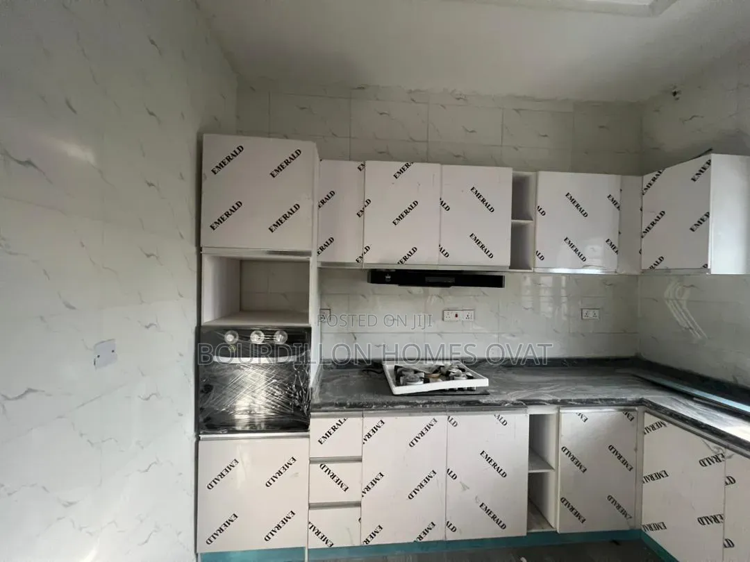 3bdrm Duplex in Ologolo Lekki Lagos for sale in Ologolo