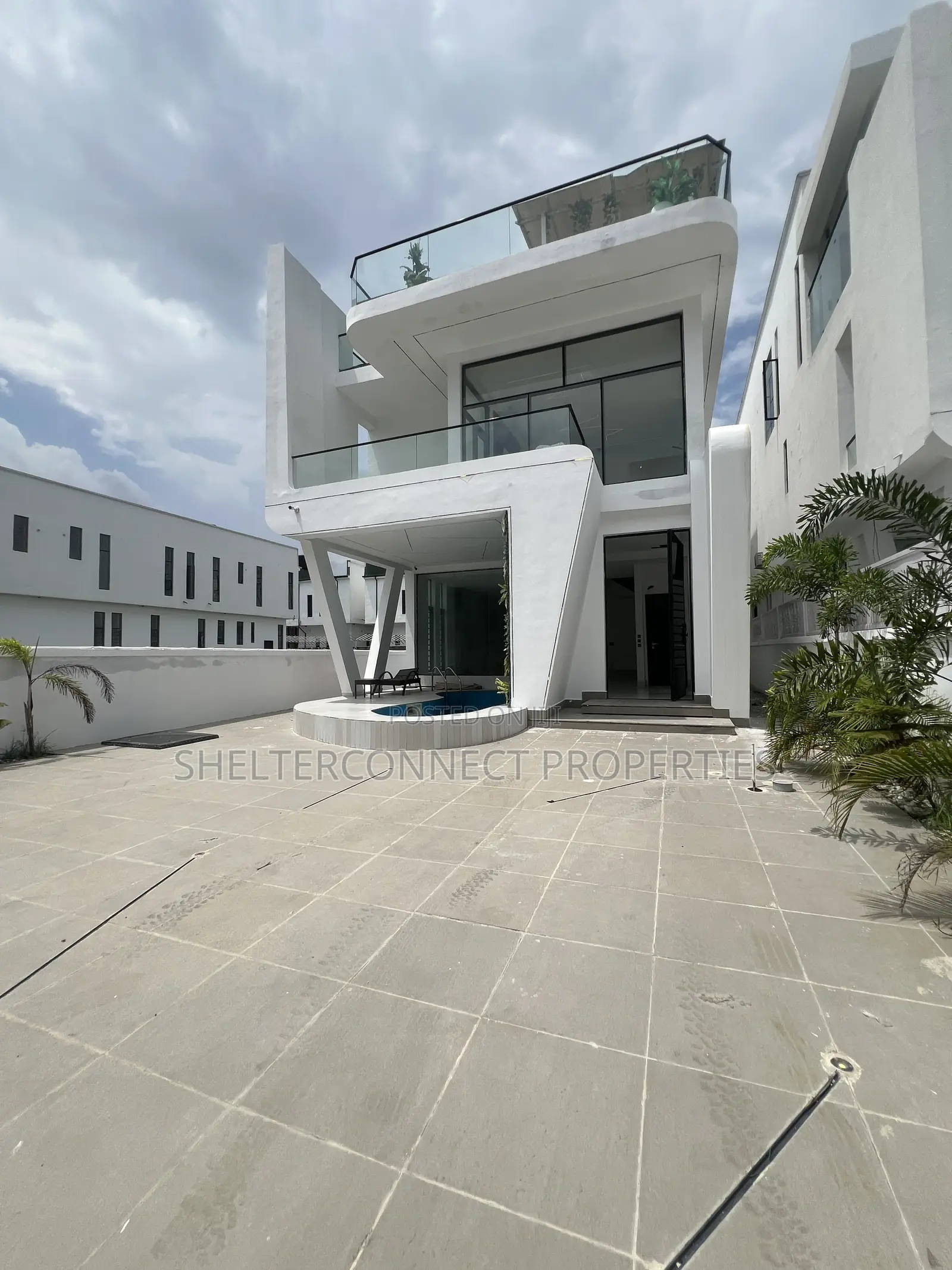 5bdrm House in Chevron for sale in Chevron