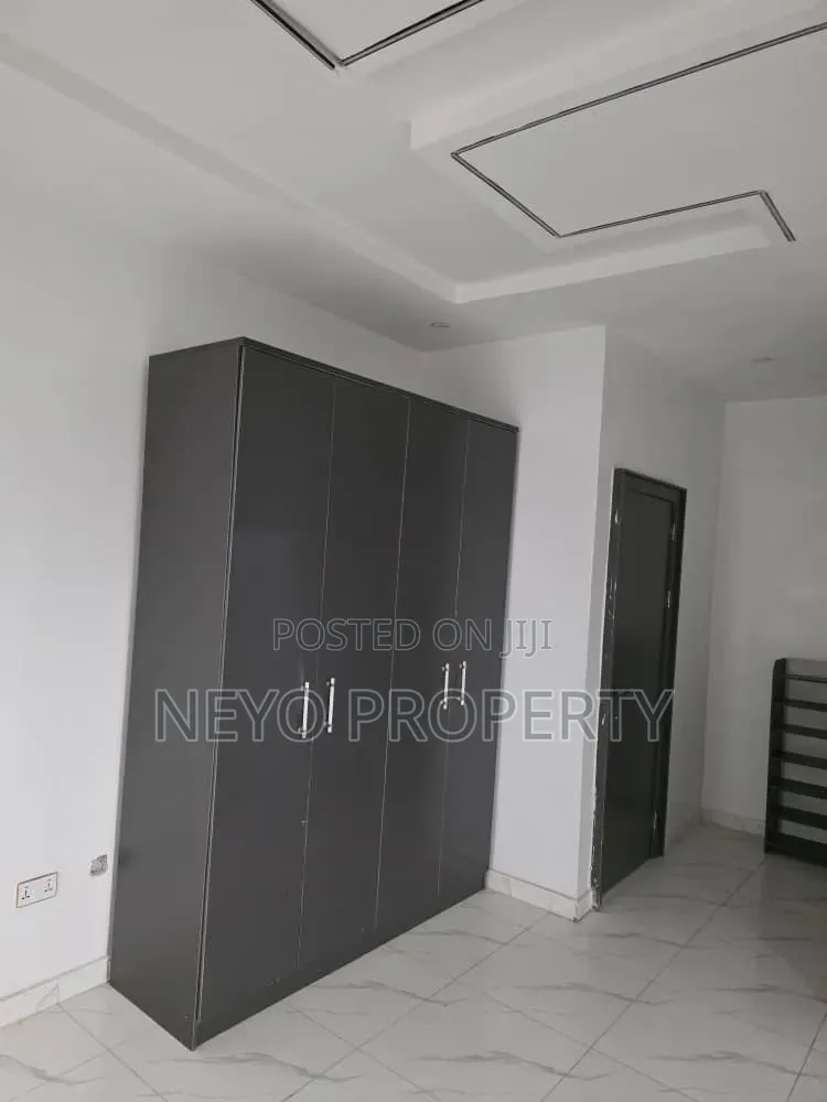 Furnished 5bdrm Duplex in Rose Garden Estate for sale in Lekki Expressway