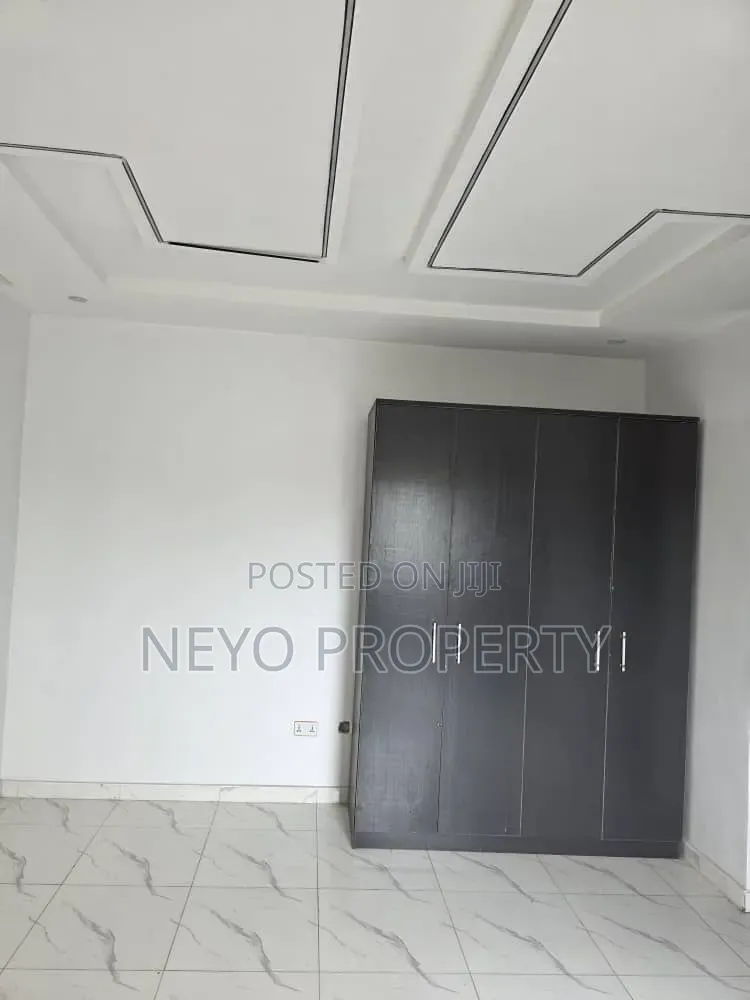 Furnished 5bdrm Duplex in Rose Garden Estate for sale in Lekki Expressway