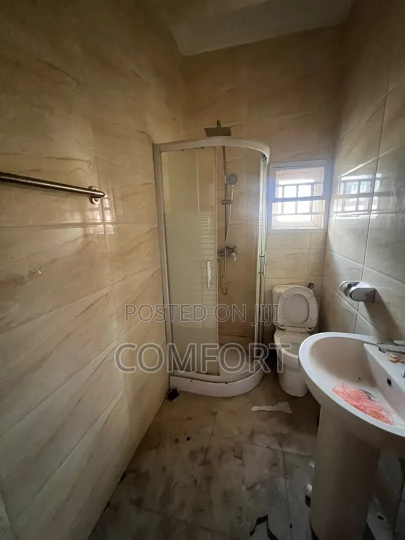 2bdrm Block of Flats in Lifecamp, Dape for rent in Dape