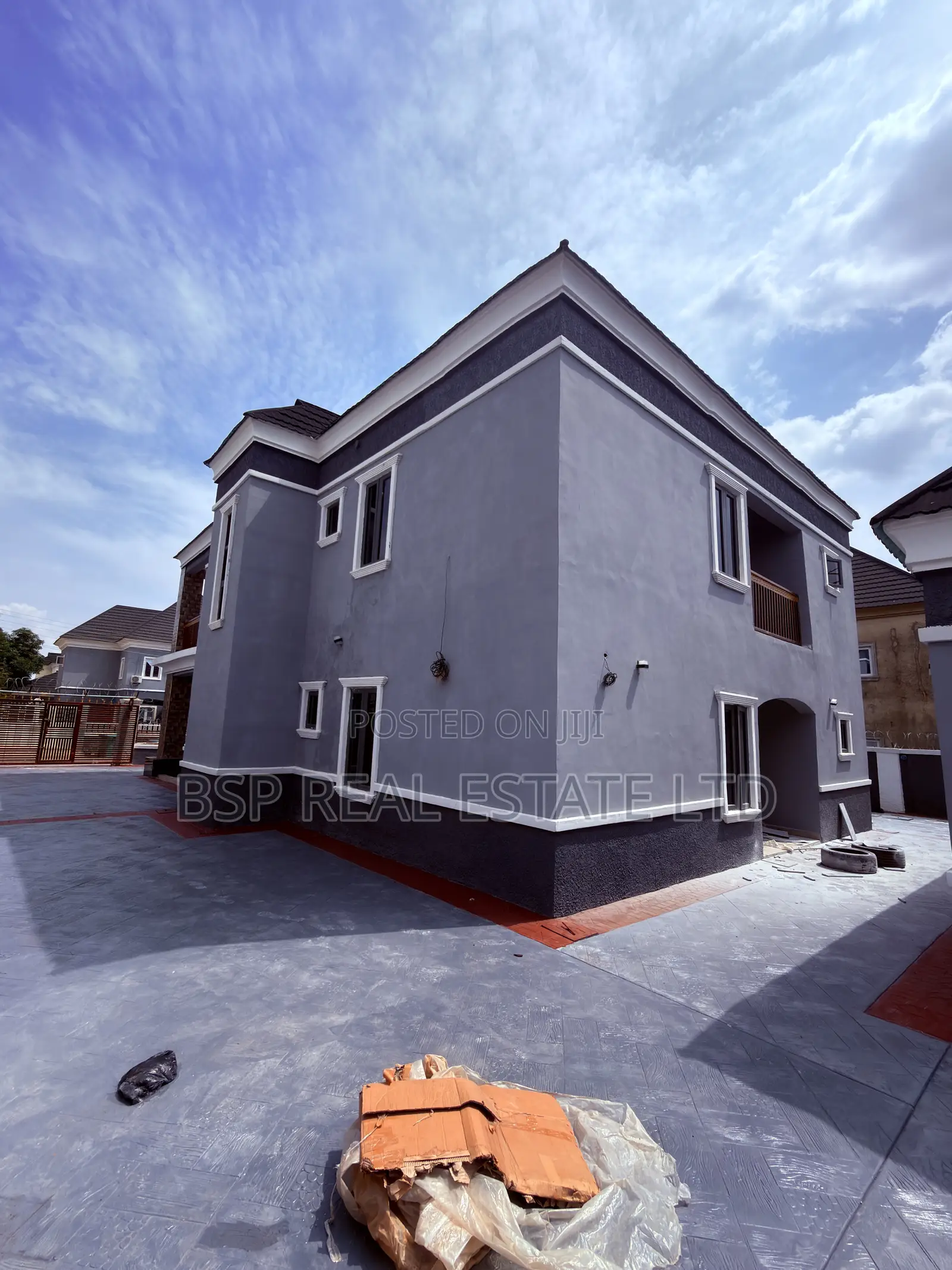 4bdrm Duplex in Apo District for sale in Apo District