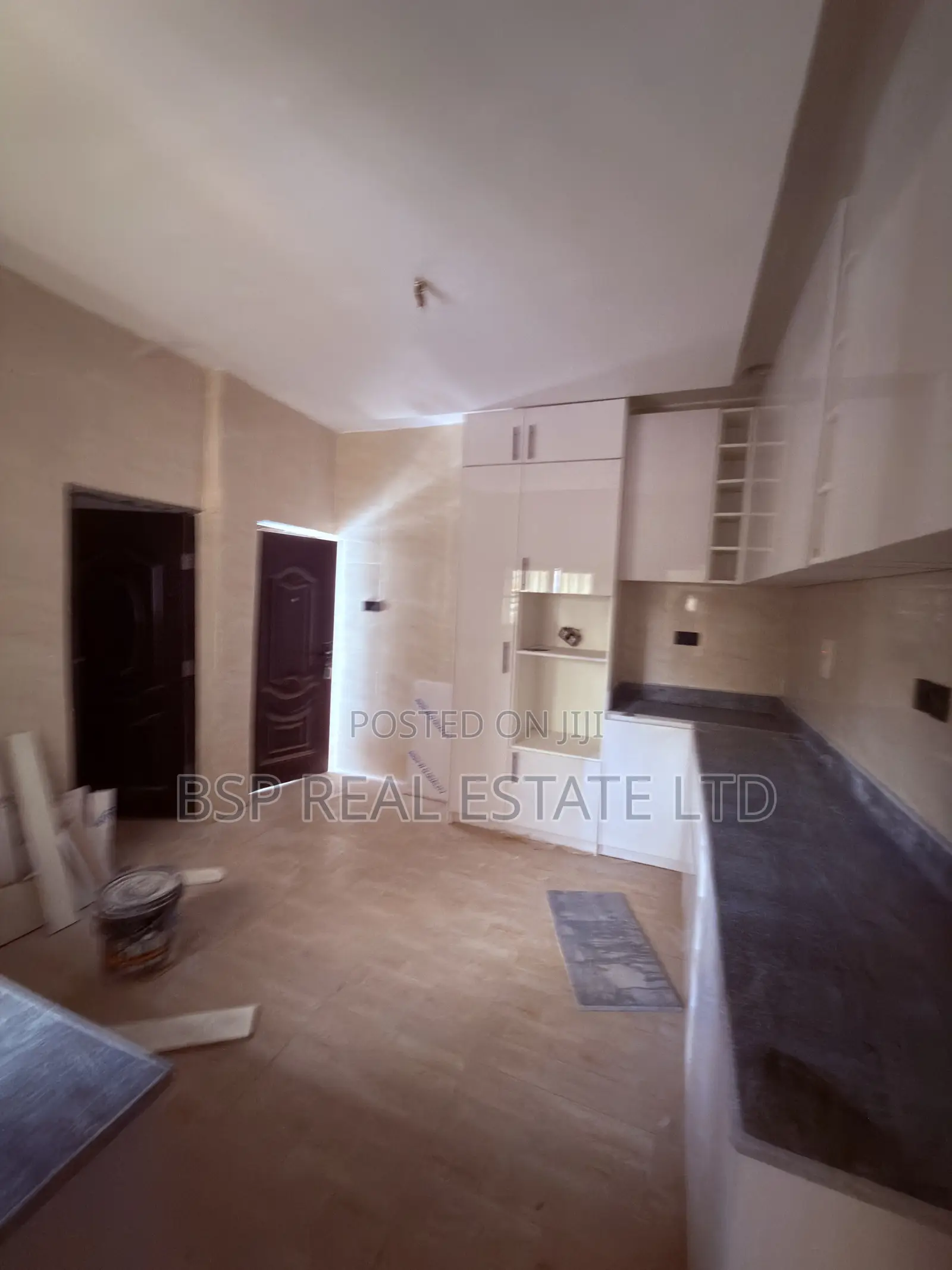 4bdrm Duplex in Apo District for sale in Apo District