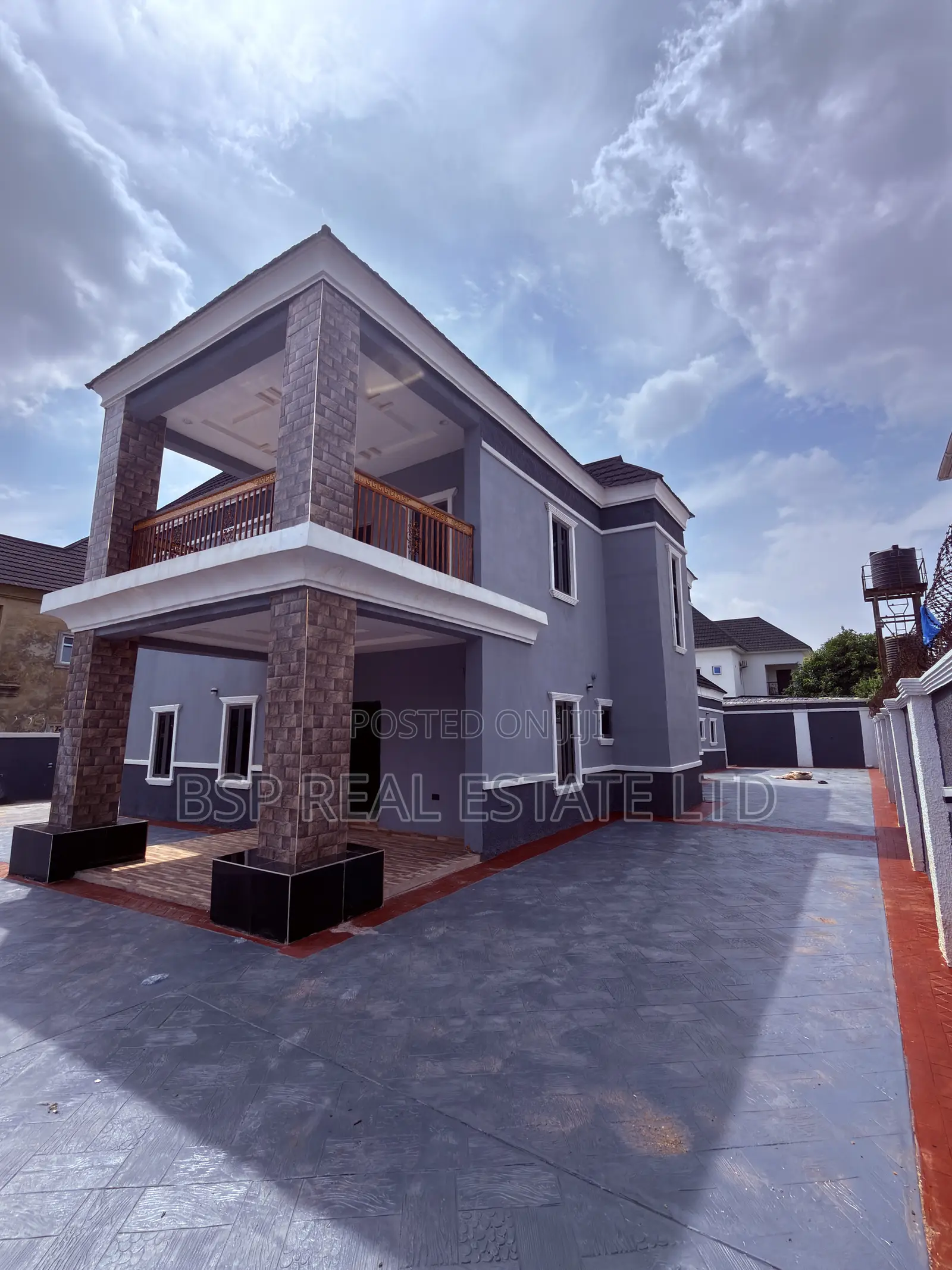 4bdrm Duplex in Apo District for sale in Apo District