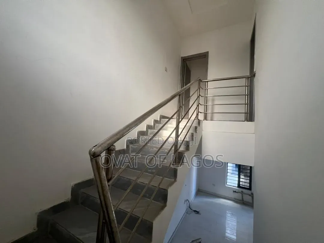3bdrm Duplex in Ologolo for sale in Ologolo