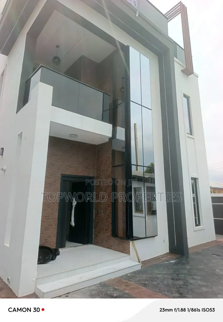 5bdrm Duplex in Magodo Gra Phase 1 for sale in GRA Phase 1