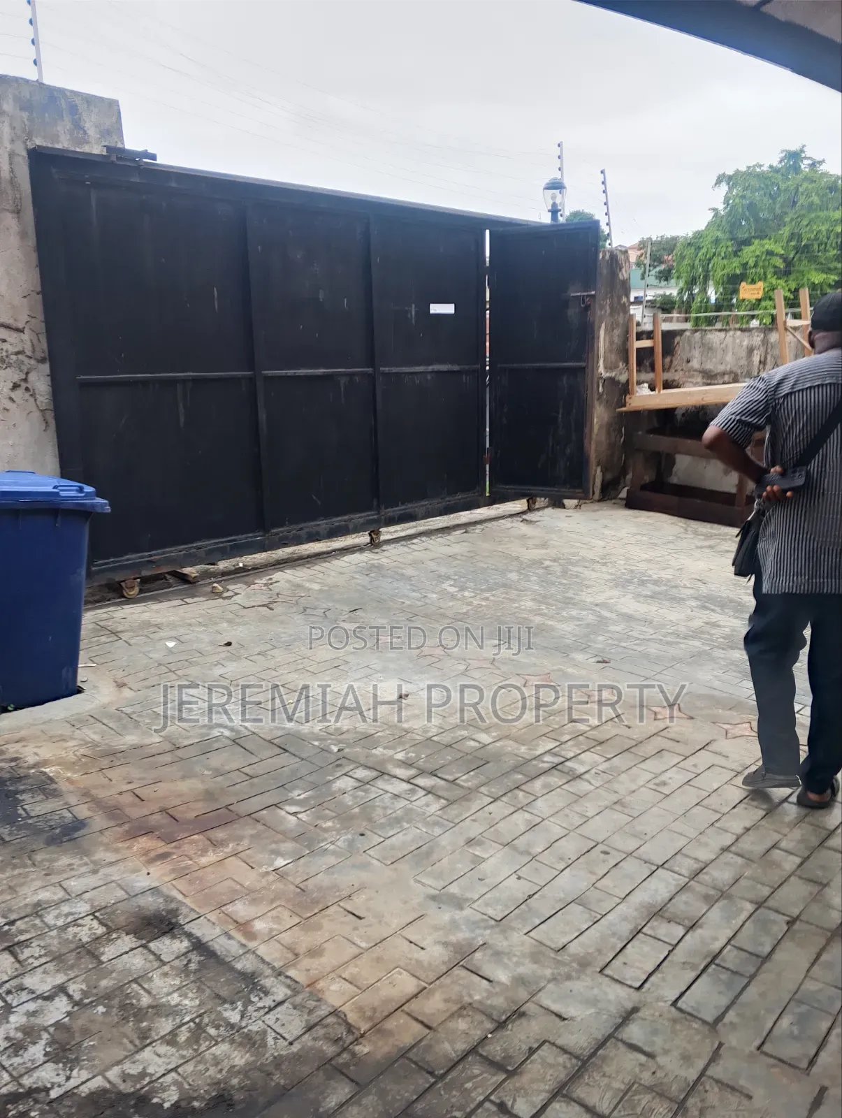 Hotel for Lease in Ajayi Road