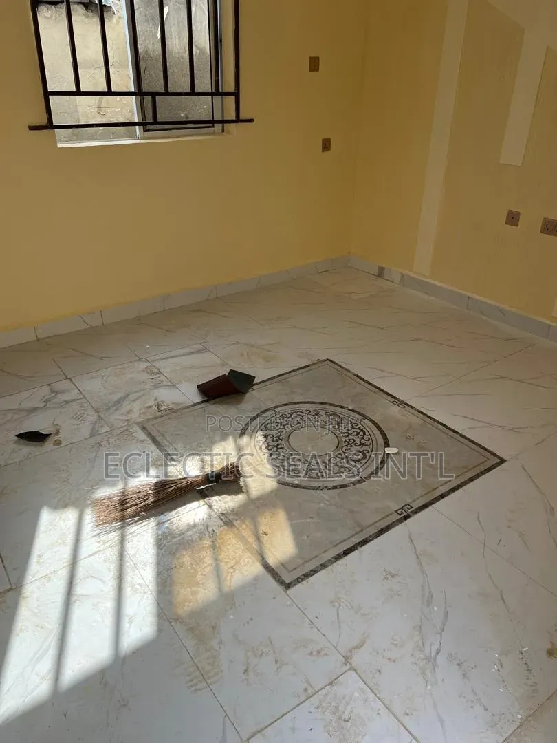 Mini Flat in Eclectic Seals, Sabon Lugbe for rent in Sabon Lugbe