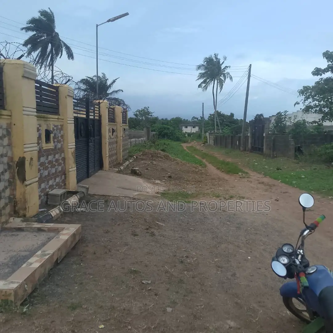 Furnished 4bdrm Block of Flats in Idotun Quarters, Ijebu Ode for sale in Ijebu Ode