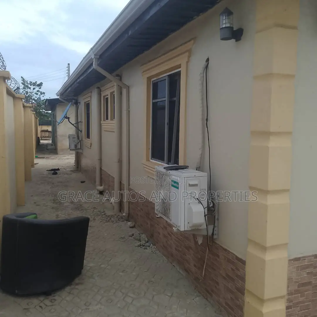 Furnished 4bdrm Block of Flats in Idotun Quarters, Ijebu Ode for sale in Ijebu Ode