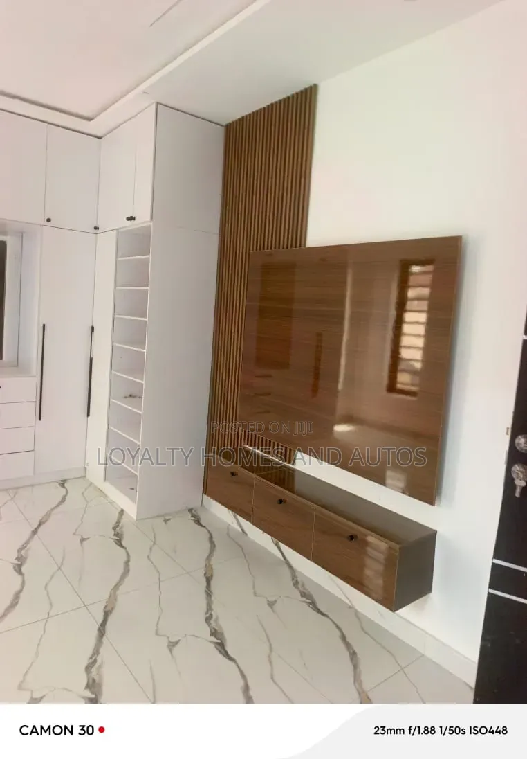 5bdrm Duplex in GRA Phase 1 for sale in GRA Phase 1