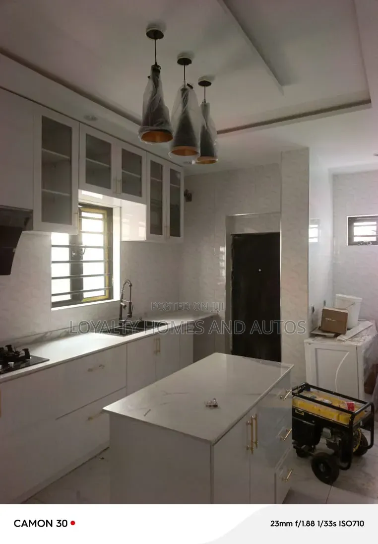 5bdrm Duplex in GRA Phase 1 for sale in GRA Phase 1