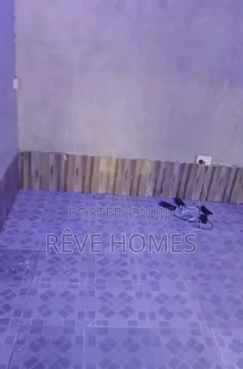 Mini Flat in Soluyi for rent in Soluyi