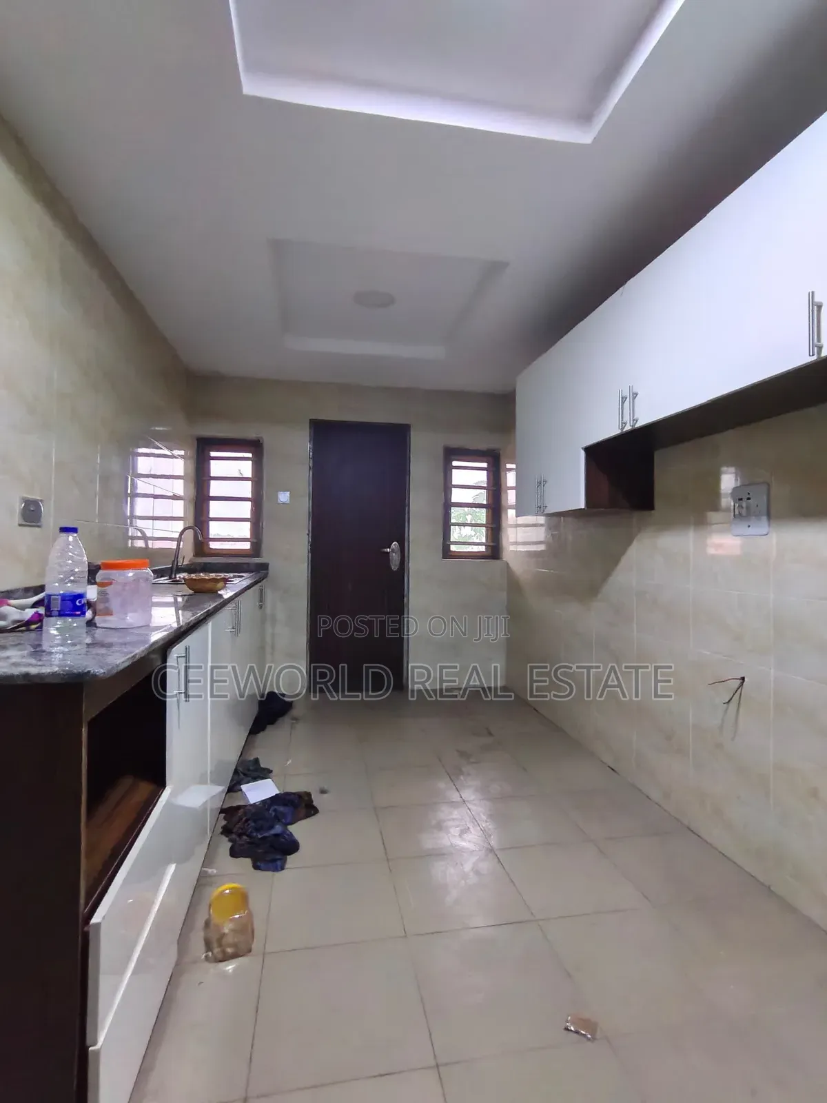3bdrm Apartment in Oluyole Main Estate for rent in Oluyole Estate