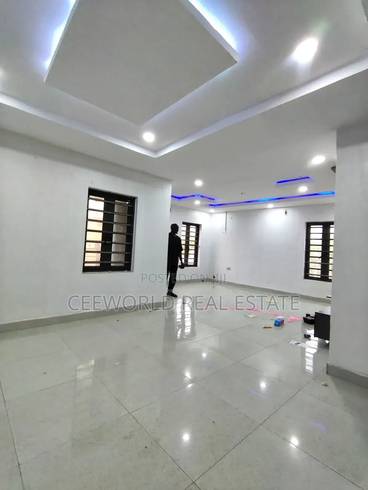 3bdrm Apartment in Oluyole Main Estate for rent in Oluyole Estate