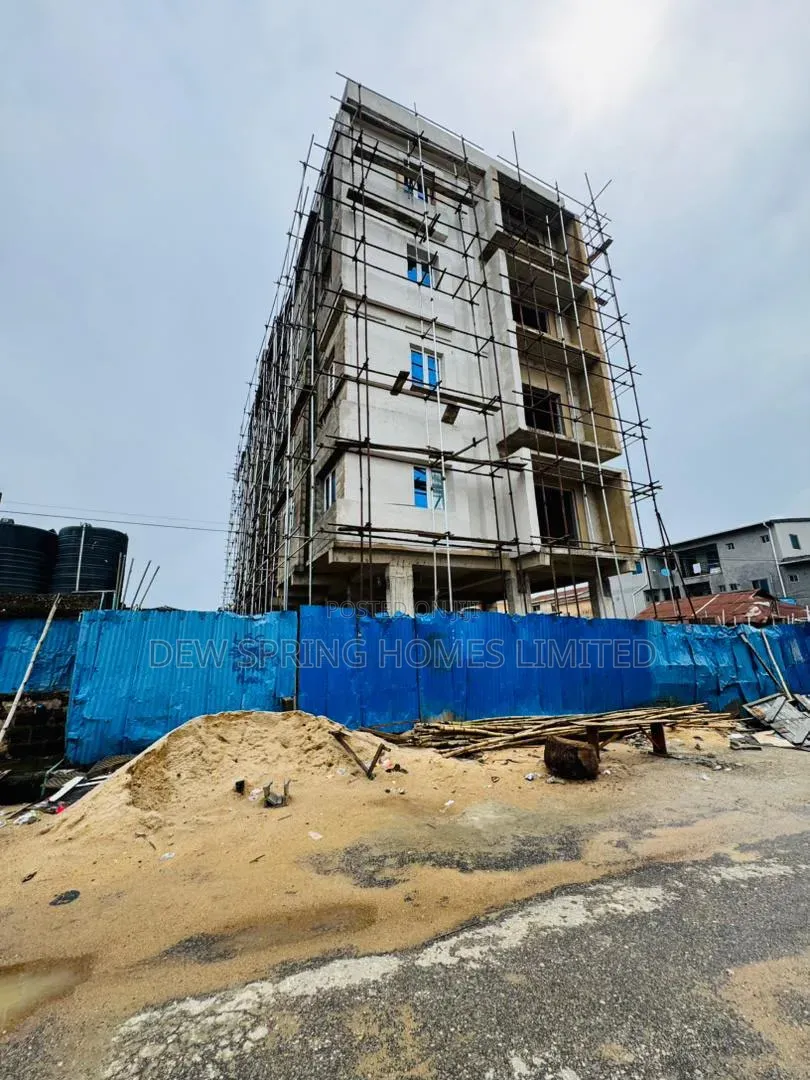 3bdrm Apartment in Ilupeju, Town Planning Way for sale in Town Planning Way