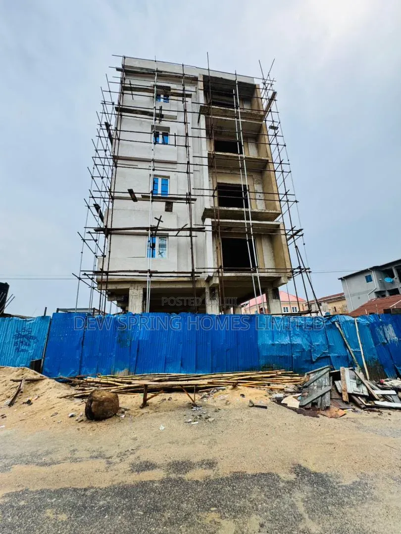 3bdrm Apartment in Ilupeju, Town Planning Way for sale in Town Planning Way
