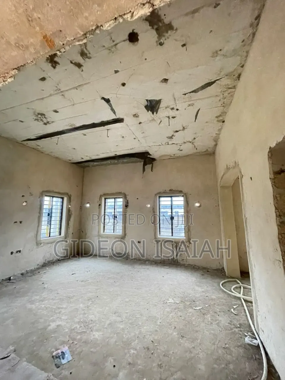 5bdrm Duplex in Osongama, Uyo for sale in Uyo