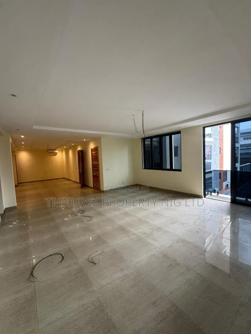 3bdrm Apartment in Lekki Phase 1 for rent in Lekki Phase 1