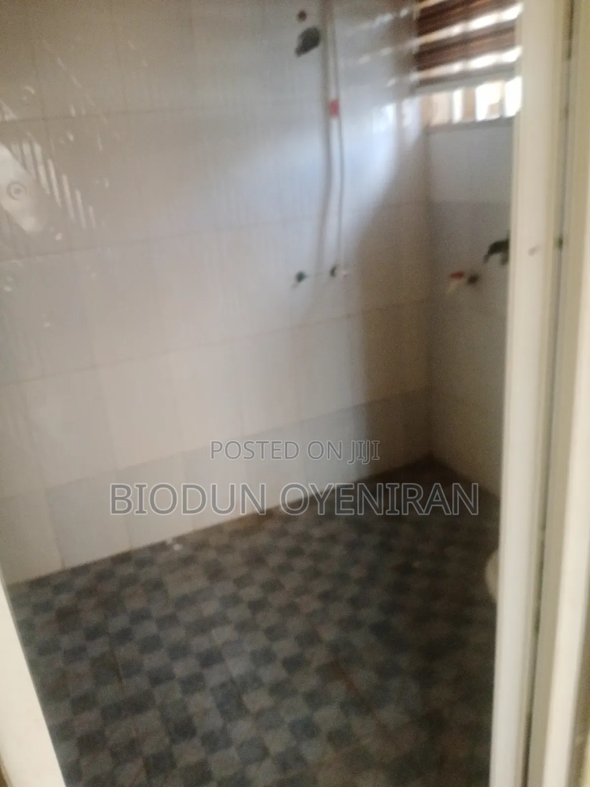 3bdrm Block of Flats in Adelabu for sale in Adelabu