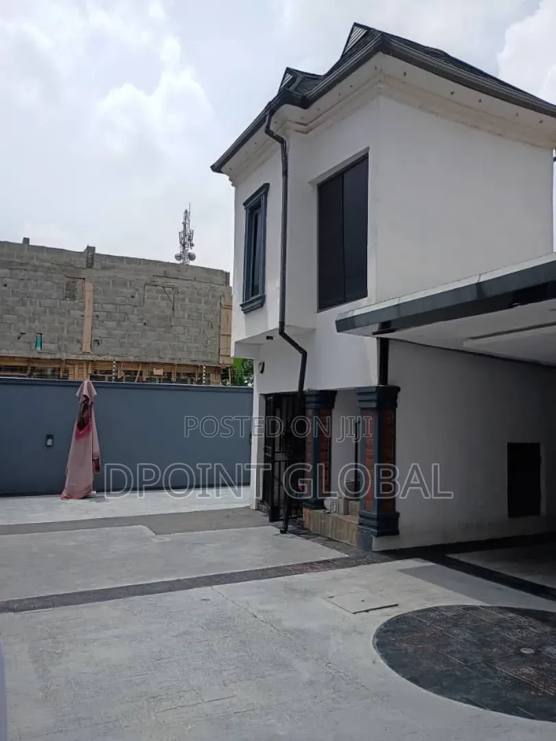 4bdrm Duplex in High Castle Estate, Boys Town for sale in Boys Town