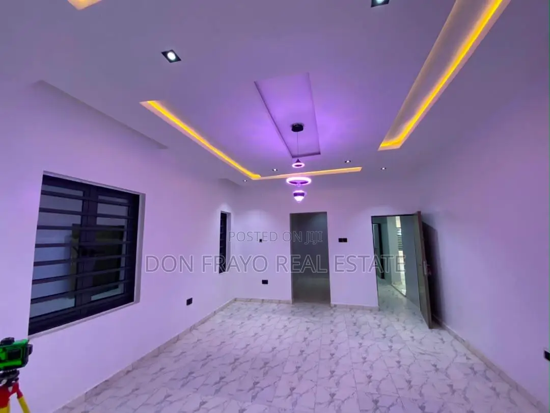 3bdrm Bungalow in Temidire Estate, Ologuneru for sale in Ologuneru