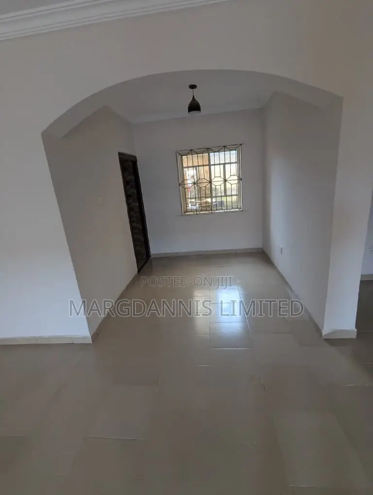 2bdrm Block of Flats in Igbe, Igbogbo for rent in Igbogbo