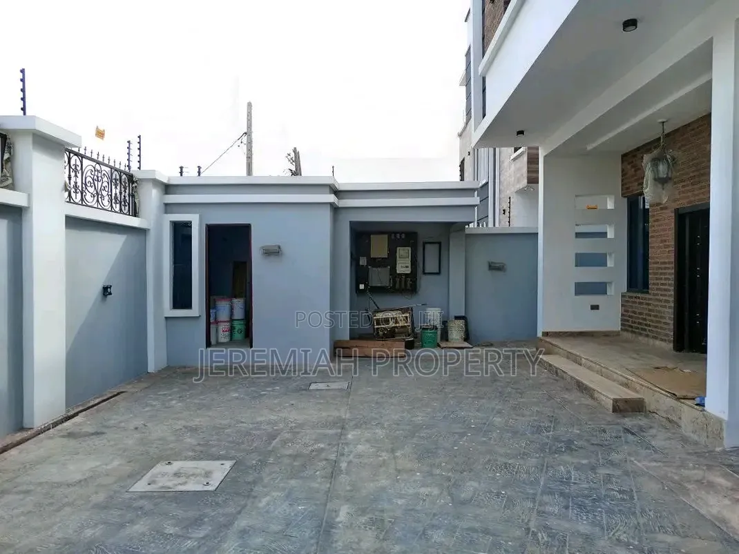 5bdrm Duplex in Omole Estate Phase I, Berger for sale in Berger