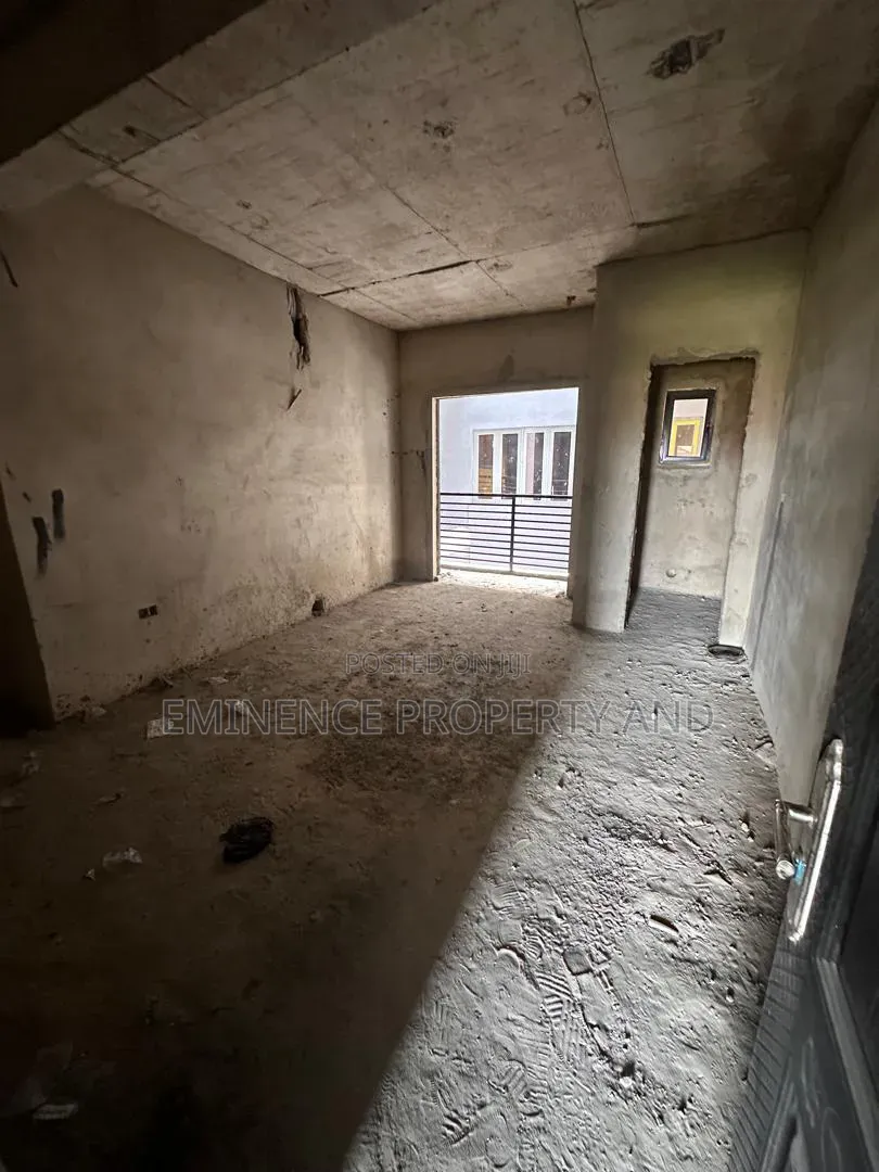 2bdrm Apartment in Ikate for sale in Ikate