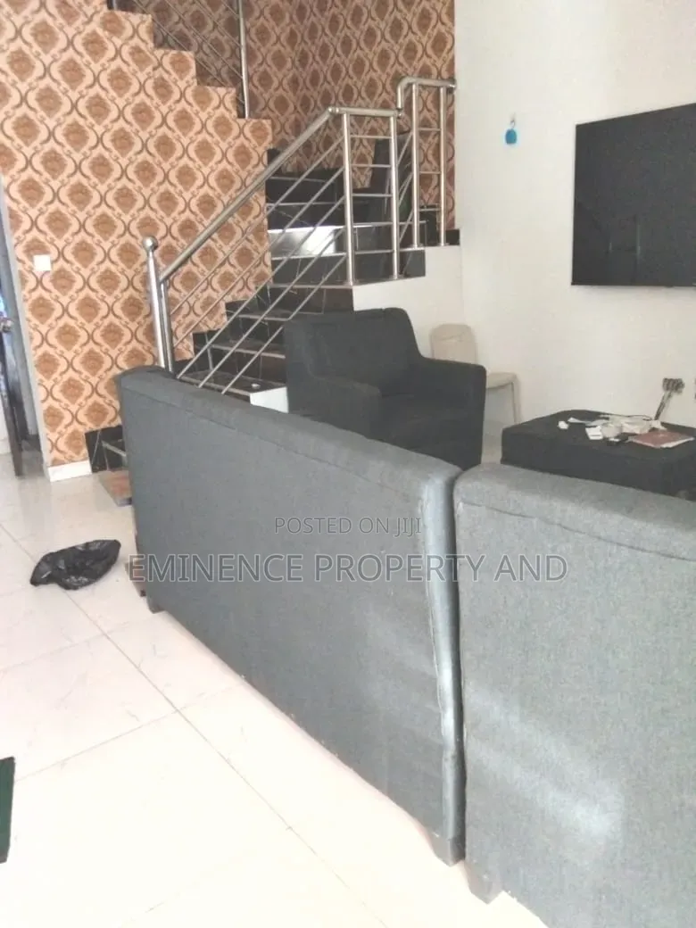 3bdrm Duplex in Ikota for rent in Ikota