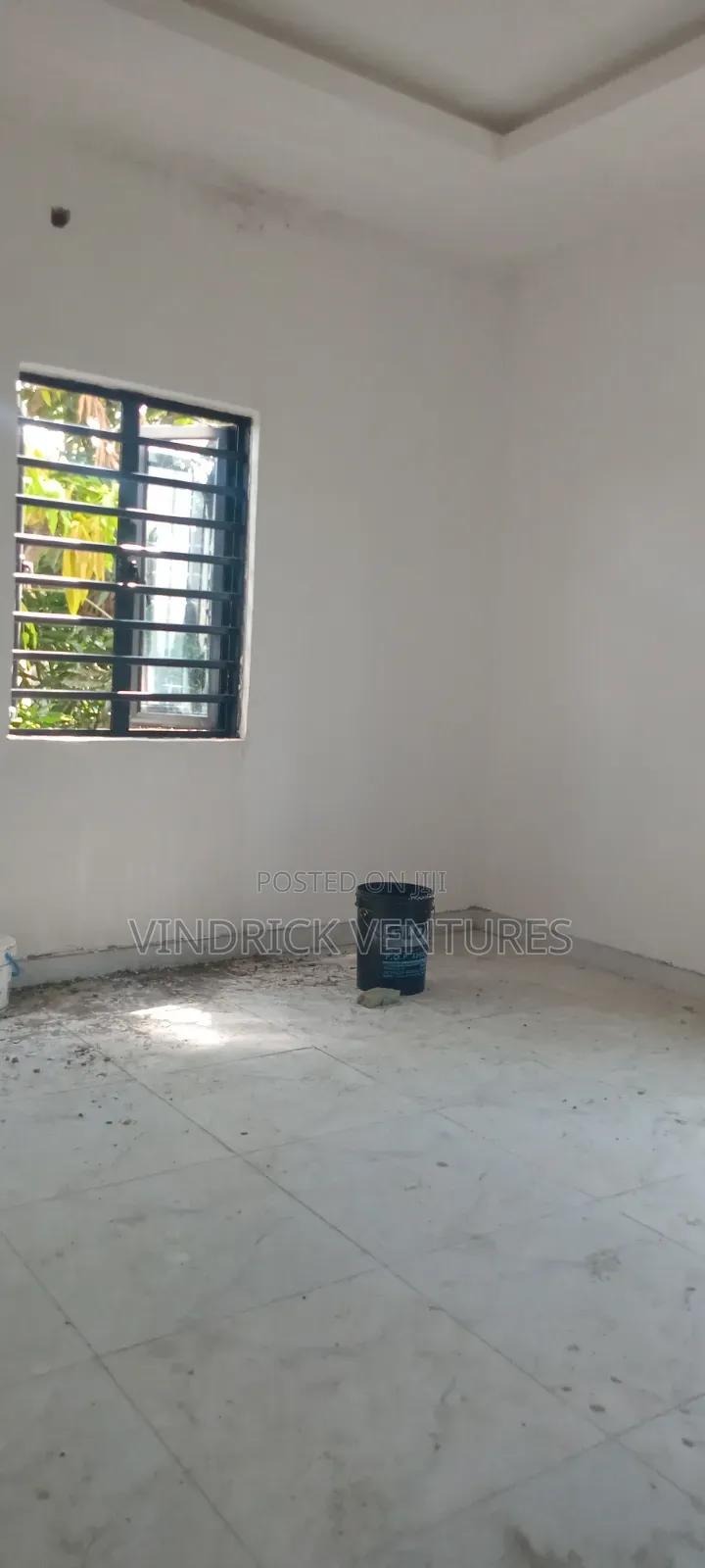1bdrm Block of Flats in Maroko Mobil Road for rent in Ilaje / Lekki