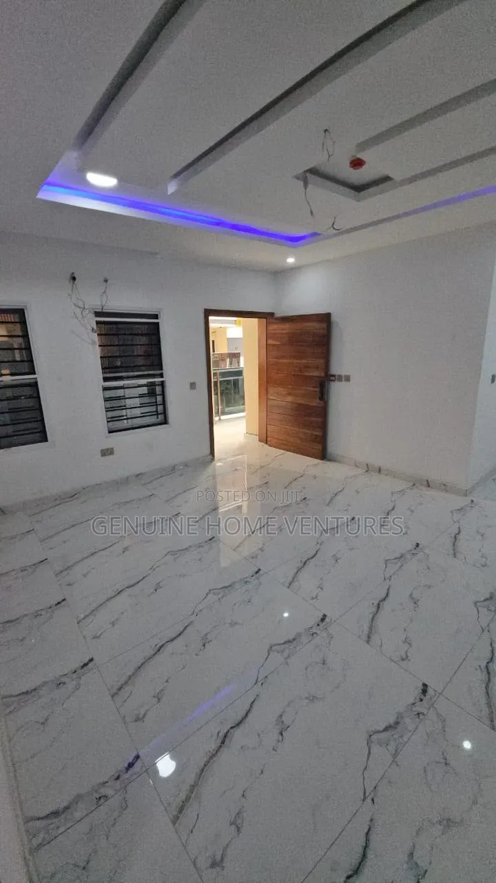 2bdrm Apartment in Lekki Phase One for sale in Lekki Phase 1