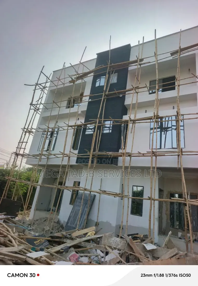 4bdrm Duplex in Ikeja Estate for sale in Ikeja GRA